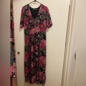 Nostalgia Womens Maxi Dress M Medium 38” Floral Black & Red Goth Classic